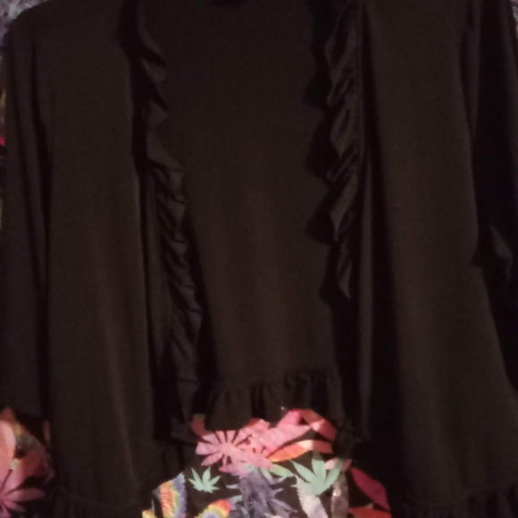 Over shawl - Picture 3 of 8